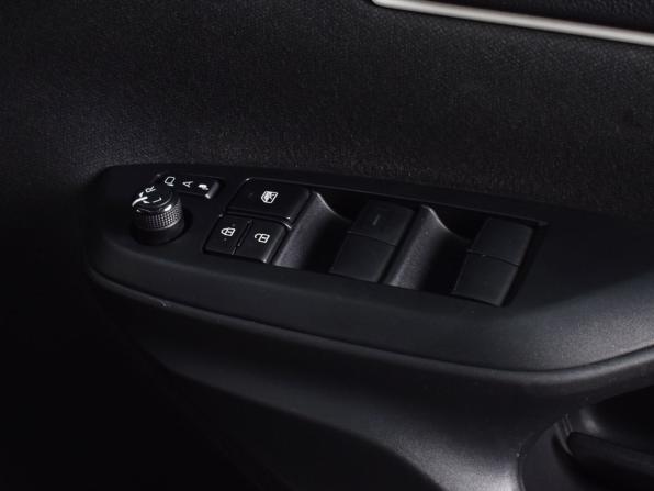 Toyota Yaris IV с пробегом 2021 года, цена 1 049 995 рублей, 129498 км, хэтчбек, Автокод Объявления