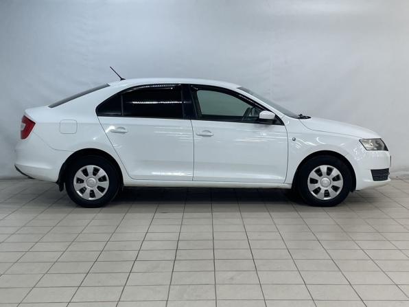 Skoda Rapid I с пробегом 2015 года, цена 925 000 рублей, 168053 км, лифтбек, Автокод Объявления