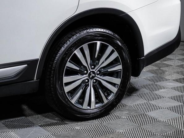 Mitsubishi Outlander III Рестайлинг 3 с пробегом 2020 года, цена 2 198 000 рублей, 120650 км, внедорожник, Автокод Объявления