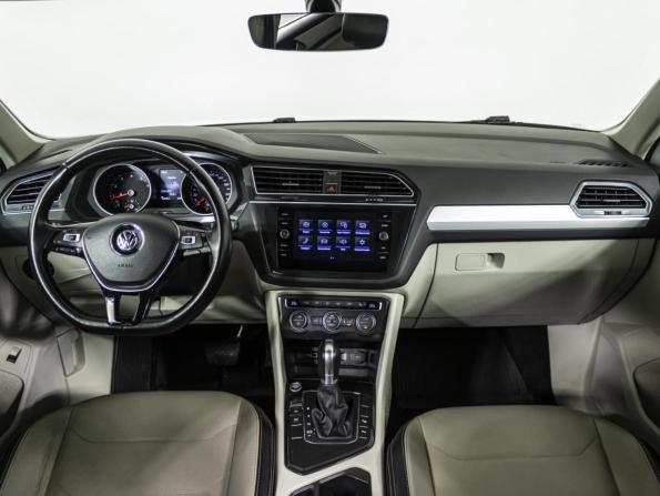 Volkswagen Tiguan II с пробегом 2017 года, цена 2 199 000 рублей, 102000 км, внедорожник, Автокод Объявления