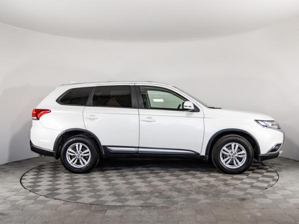 Mitsubishi Outlander III Рестайлинг 2 с пробегом 2018 года, цена 1 899 000 рублей, 110978 км, внедорожник, Автокод Объявления