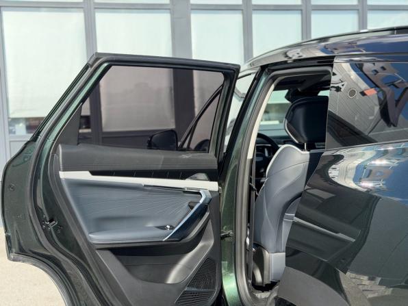 Geely Atlas II с пробегом 2023 года, цена 2 700 000 рублей, 53000 км, внедорожник, Автокод Объявления