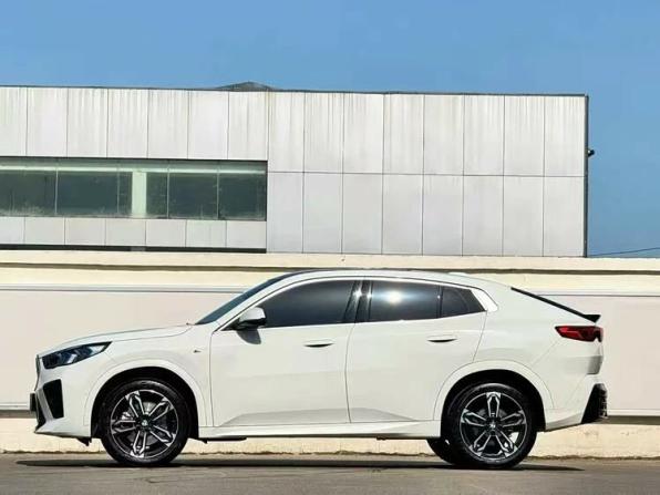 BMW X2 II (U10) с пробегом 2024 года, цена 4 990 000 рублей, 2998 км, внедорожник, Автокод Объявления