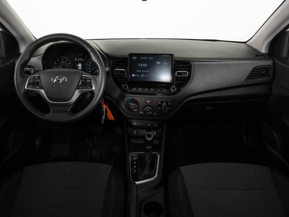 Hyundai Solaris II Рестайлинг с пробегом 2021 года, цена 1 760 000 рублей, 52395 км, седан, Автокод Объявления
