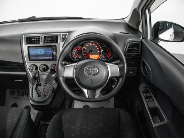 Toyota Ractis II с пробегом 2011 года, цена 875 000 рублей, 129800 км, хэтчбек, Автокод Объявления