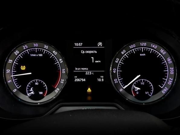 Skoda Octavia III (A7) Рестайлинг с пробегом 2017 года, цена 1 415 000 рублей, 206189 км, универсал, Автокод Объявления