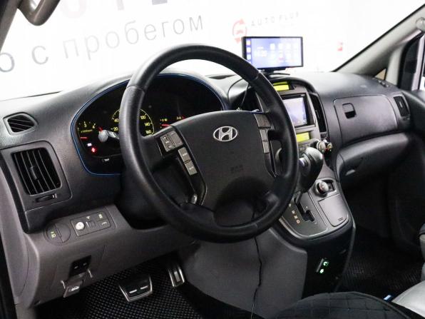 Hyundai Grand Starex I Рестайлинг с пробегом 2015 года, цена 2 599 000 рублей, 235000 км, минивэн, Автокод Объявления
