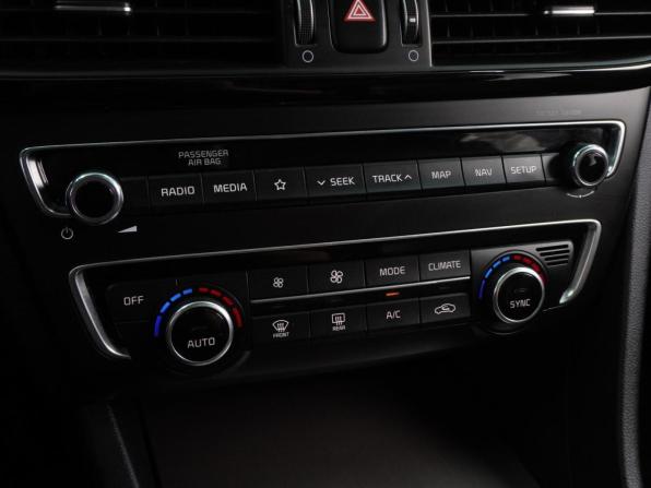 Kia Optima IV Рестайлинг с пробегом 2019 года, цена 2 149 000 рублей, 95380 км, седан, Автокод Объявления