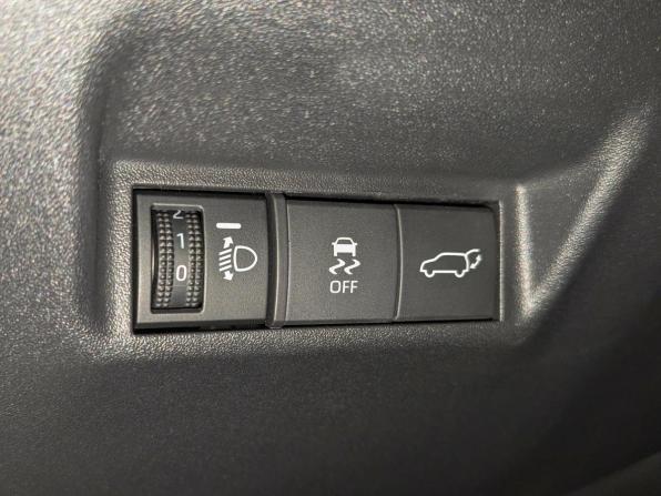 Toyota RAV4 VI (XA60) с пробегом 2025 года, цена 4 200 000 рублей, 100 км, внедорожник, Автокод Объявления