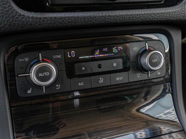 Volkswagen Touareg II Рестайлинг с пробегом 2016 года, цена 3 290 000 рублей, 137239 км, внедорожник, Автокод Объявления
