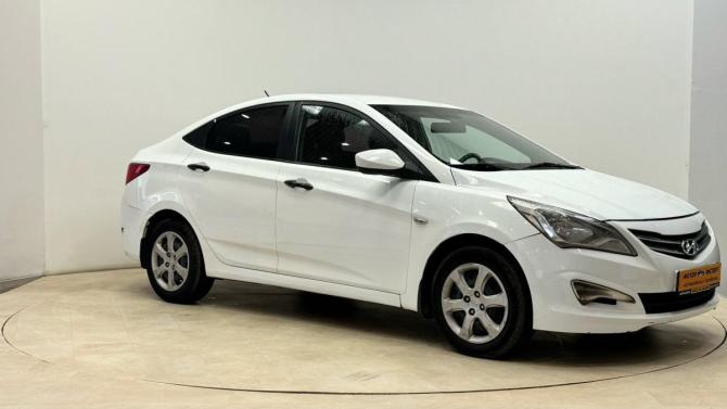 Hyundai Solaris I Рестайлинг с пробегом 2015 года, цена 699 500 рублей, 199489 км, седан, Автокод Объявления