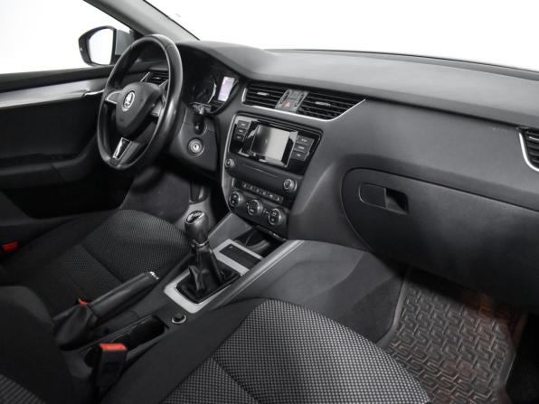 Skoda Octavia III (A7) с пробегом 2016 года, цена 920 000 рублей, 261030 км, лифтбек, Автокод Объявления
