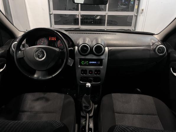 Renault Logan I Рестайлинг с пробегом 2012 года, цена 605 000 рублей, 119626 км, седан, Автокод Объявления