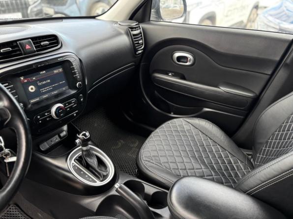 Kia Soul II Рестайлинг с пробегом 2017 года, цена 1 590 000 рублей, 89350 км, хэтчбек, Автокод Объявления