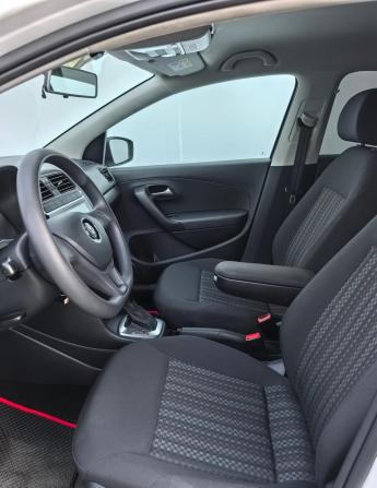 Volkswagen Polo V Рестайлинг с пробегом 2019 года, цена 1 230 000 рублей, 101000 км, седан, Автокод Объявления