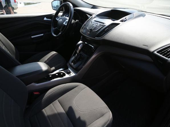 Ford Kuga II Рестайлинг с пробегом 2016 года, цена 1 600 000 рублей, 122900 км, внедорожник, Автокод Объявления