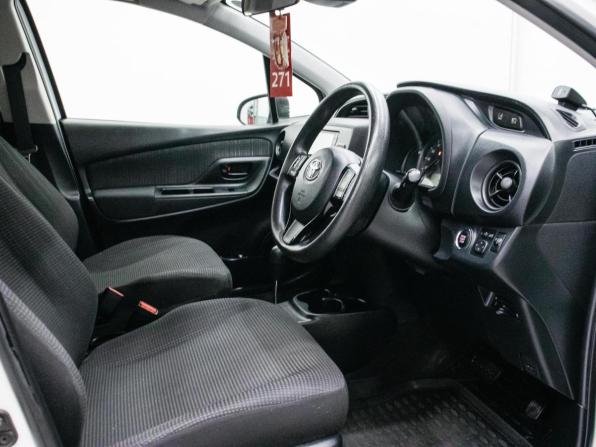 Toyota Vitz III (XP130) Рестайлинг с пробегом 2019 года, цена 1 050 000 рублей, 73286 км, хэтчбек, Автокод Объявления