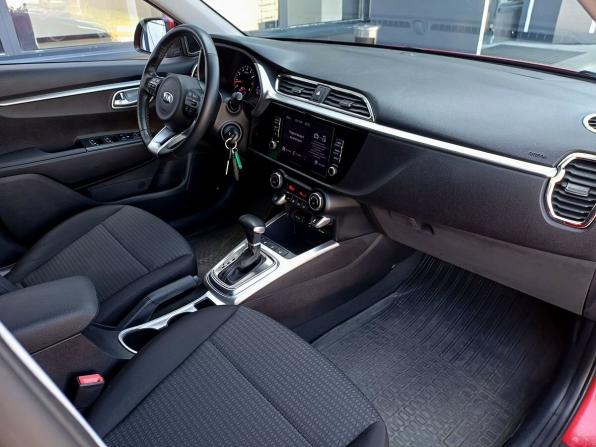 Kia Rio IV Рестайлинг с пробегом 2021 года, цена 1 739 000 рублей, 61300 км, седан, Автокод Объявления