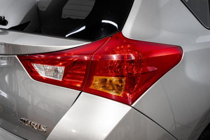 Toyota Auris II с пробегом 2013 года, цена 1 299 000 рублей, 100800 км, хэтчбек, Автокод Объявления