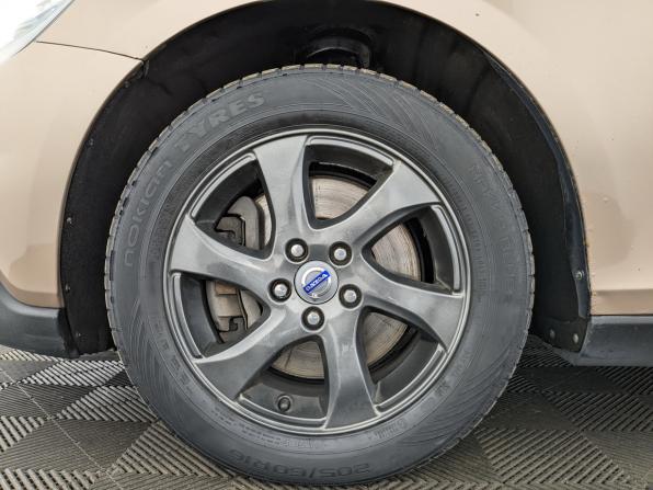 Volvo V40 Cross Country I с пробегом 2013 года, цена 1 650 000 рублей, 117941 км, хэтчбек, Автокод Объявления