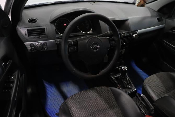Opel Astra H Рестайлинг с пробегом 2013 года, цена 559 000 рублей, 214083 км, седан, Автокод Объявления