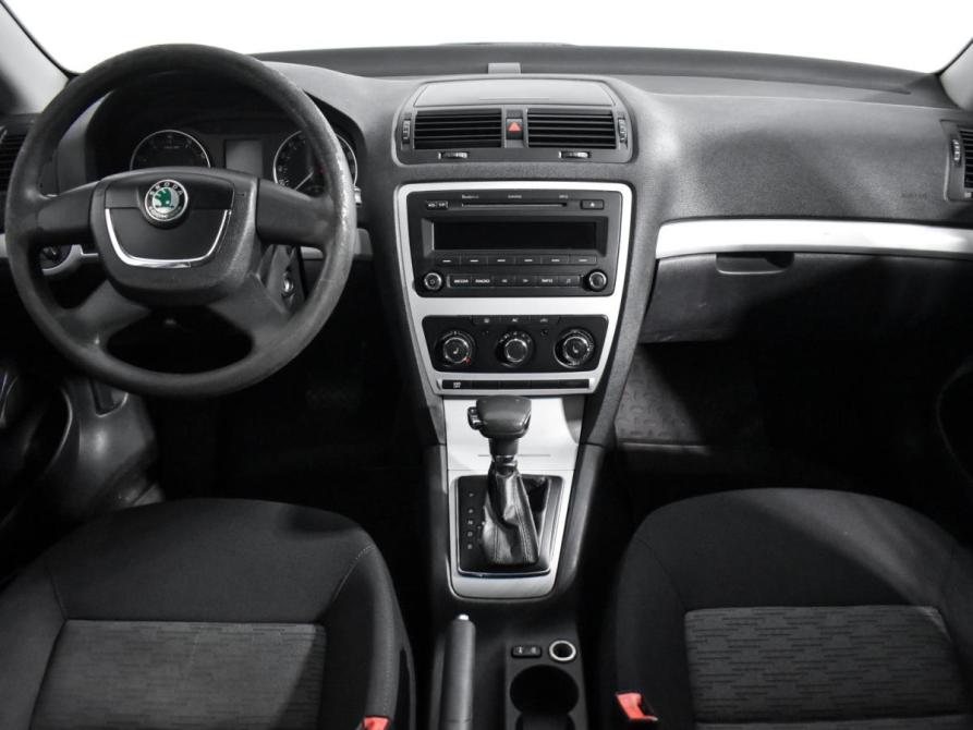 Skoda Octavia II (A5) Рестайлинг Санкт-Петербург  - изображение 14