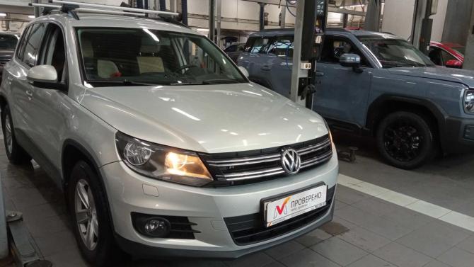 Volkswagen Tiguan I Рестайлинг с пробегом 2013 года, цена 1 099 000 рублей, 107997 км, внедорожник, Автокод Объявления