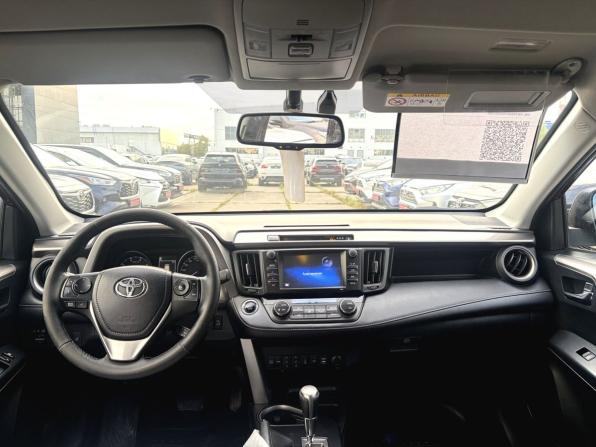 Toyota RAV4 IV (XA40) Рестайлинг с пробегом 2017 года, цена 2 090 000 рублей, 258001 км, внедорожник, Автокод Объявления
