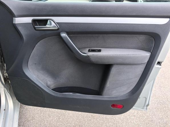 Volkswagen Touran I Рестайлинг 2 с пробегом 2010 года, цена 800 000 рублей, 158000 км, компактвэн, Автокод Объявления