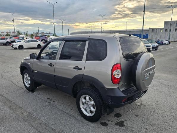 Chevrolet Niva I Рестайлинг с пробегом 2015 года, цена 624 995 рублей, 115589 км, внедорожник, Автокод Объявления