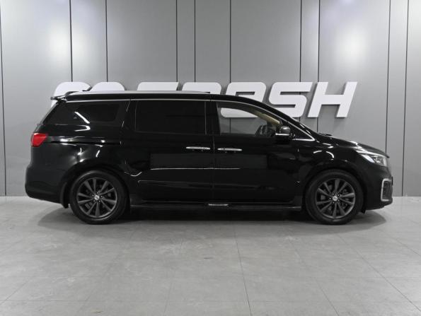 Kia Carnival III с пробегом 2019 года, цена 3 399 000 рублей, 130215 км, минивэн, Автокод Объявления
