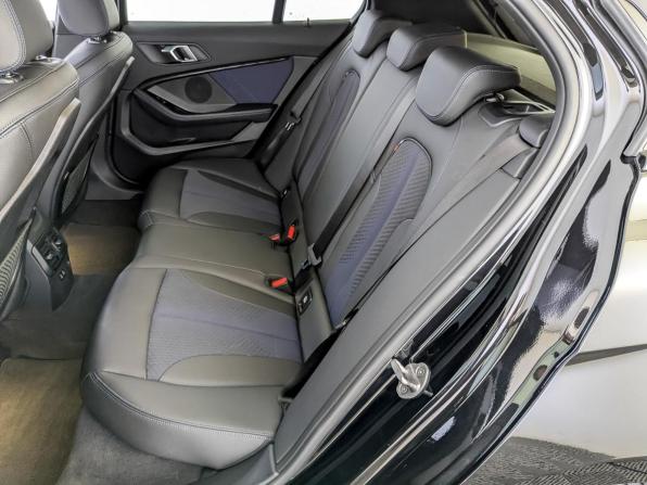 BMW 1 серии III (F40) с пробегом 2019 года, цена 2 490 000 рублей, 131803 км, хэтчбек, Автокод Объявления
