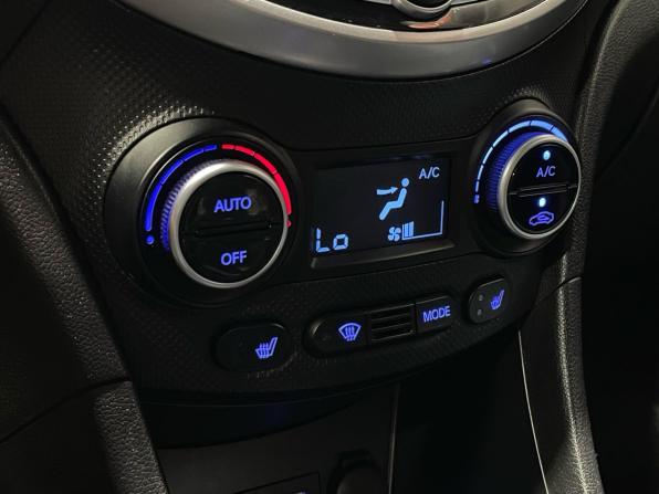 Hyundai Solaris I Рестайлинг с пробегом 2016 года, цена 1 025 000 рублей, 105307 км, хэтчбек, Автокод Объявления