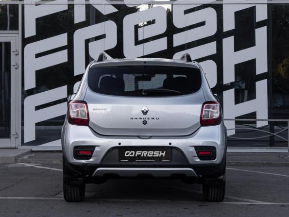Renault Sandero II с пробегом 2015 года, цена 855 000 рублей, 197372 км, хэтчбек, Автокод Объявления