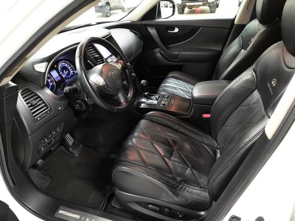 Infiniti QX70 с пробегом 2013 года, цена 2 100 000 рублей, 199288 км, внедорожник, Автокод Объявления