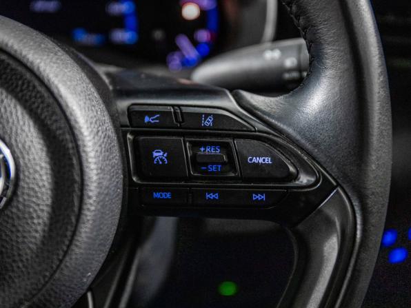 Toyota Yaris Cross с пробегом 2021 года, цена 1 960 000 рублей, 44587 км, внедорожник, Автокод Объявления