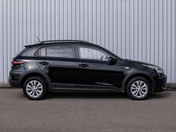Kia Rio IV Рестайлинг с пробегом 2021 года, цена 1 650 000 рублей, 134469 км, хэтчбек, Автокод Объявления