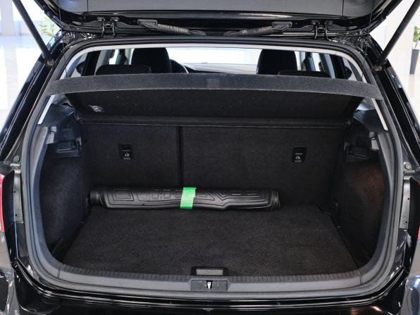 Volkswagen Golf VII с пробегом 2014 года, цена 963 000 рублей, 80211 км, хэтчбек, Автокод Объявления