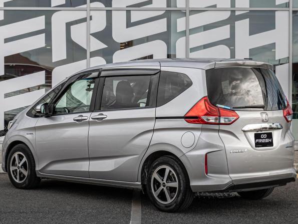 Honda Freed II с пробегом 2017 года, цена 1 360 000 рублей, 194487 км, компактвэн, Автокод Объявления