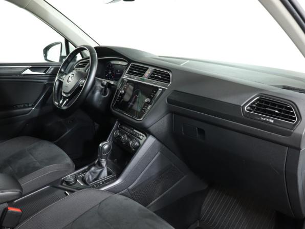 Volkswagen Tiguan II с пробегом 2017 года, цена 2 995 000 рублей, 71000 км, внедорожник, Автокод Объявления
