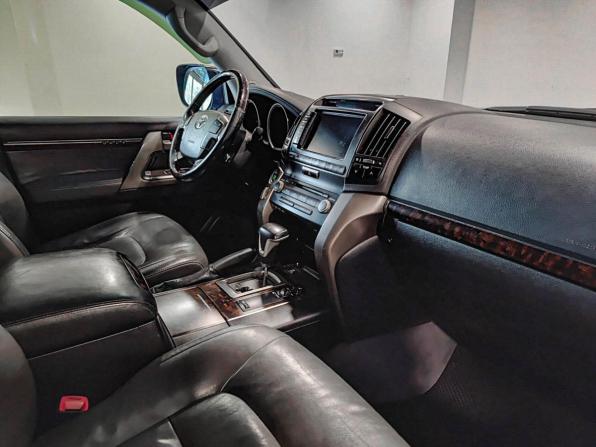 Toyota Land Cruiser 200 Series с пробегом 2010 года, цена 2 440 000 рублей, 457274 км, внедорожник, Автокод Объявления