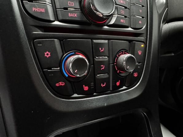 Opel Astra J с пробегом 2012 года, цена 600 000 рублей, 184954 км, хэтчбек, Автокод Объявления