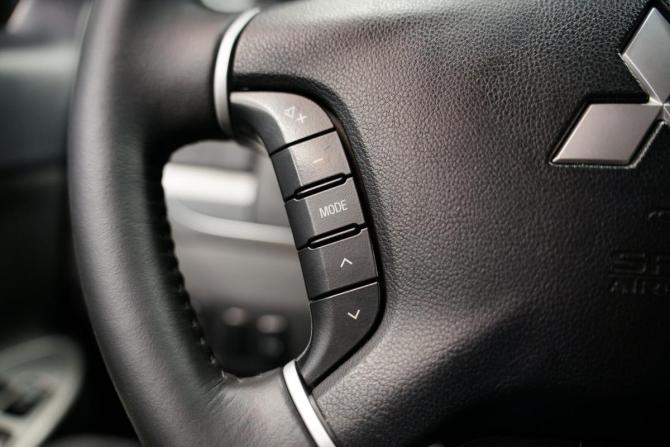 Mitsubishi Pajero IV Рестайлинг 1 с пробегом 2013 года, цена 1 899 000 рублей, 279000 км, внедорожник, Автокод Объявления