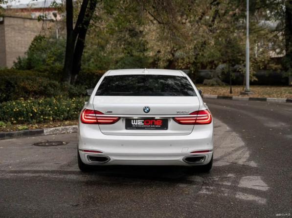 BMW 7 серии VI (G11/G12) с пробегом 2016 года, цена 3 340 000 рублей, 258000 км, седан, Автокод Объявления