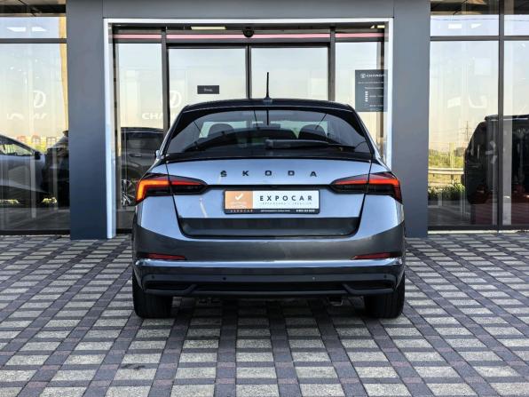 Skoda Rapid II с пробегом 2022 года, цена 1 825 000 рублей, 89000 км, лифтбек, Автокод Объявления