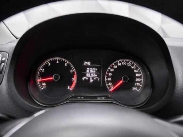 Volkswagen Polo V Рестайлинг с пробегом 2016 года, цена 925 000 рублей, 165112 км, седан, Автокод Объявления