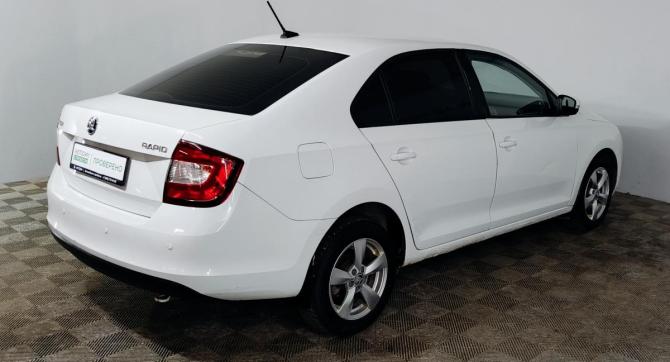 Skoda Rapid I Рестайлинг с пробегом 2018 года, цена 899 000 рублей, 125000 км, лифтбек, Автокод Объявления