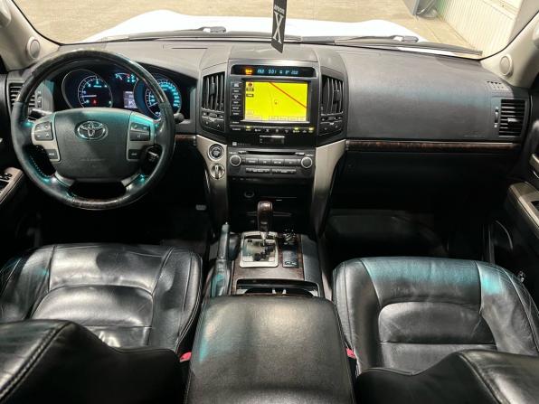 Toyota Land Cruiser 200 Series с пробегом 2011 года, цена 3 550 000 рублей, 297341 км, внедорожник, Автокод Объявления