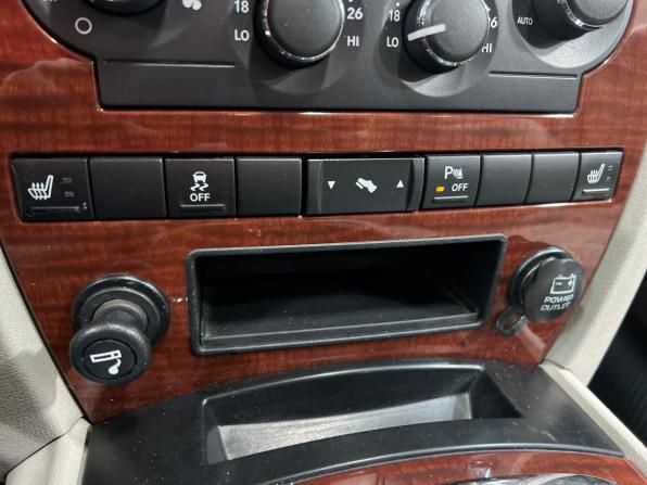 Jeep Commander с пробегом 2007 года, цена 1 100 000 рублей, 278000 км, внедорожник, Автокод Объявления