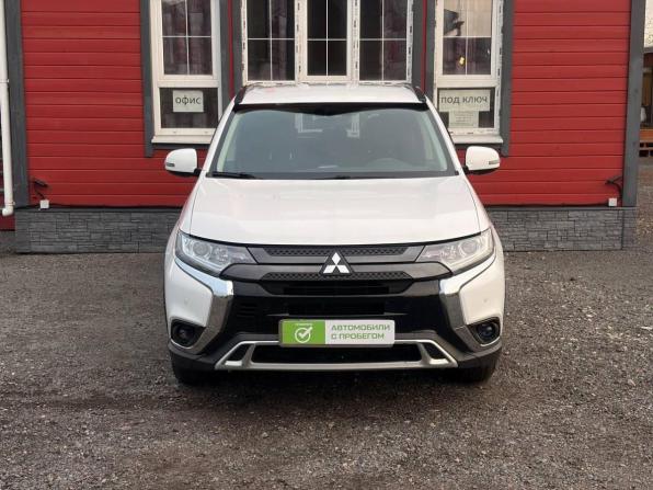 Mitsubishi Outlander III Рестайлинг 3 с пробегом 2022 года, цена 2 469 000 рублей, 44428 км, внедорожник, Автокод Объявления